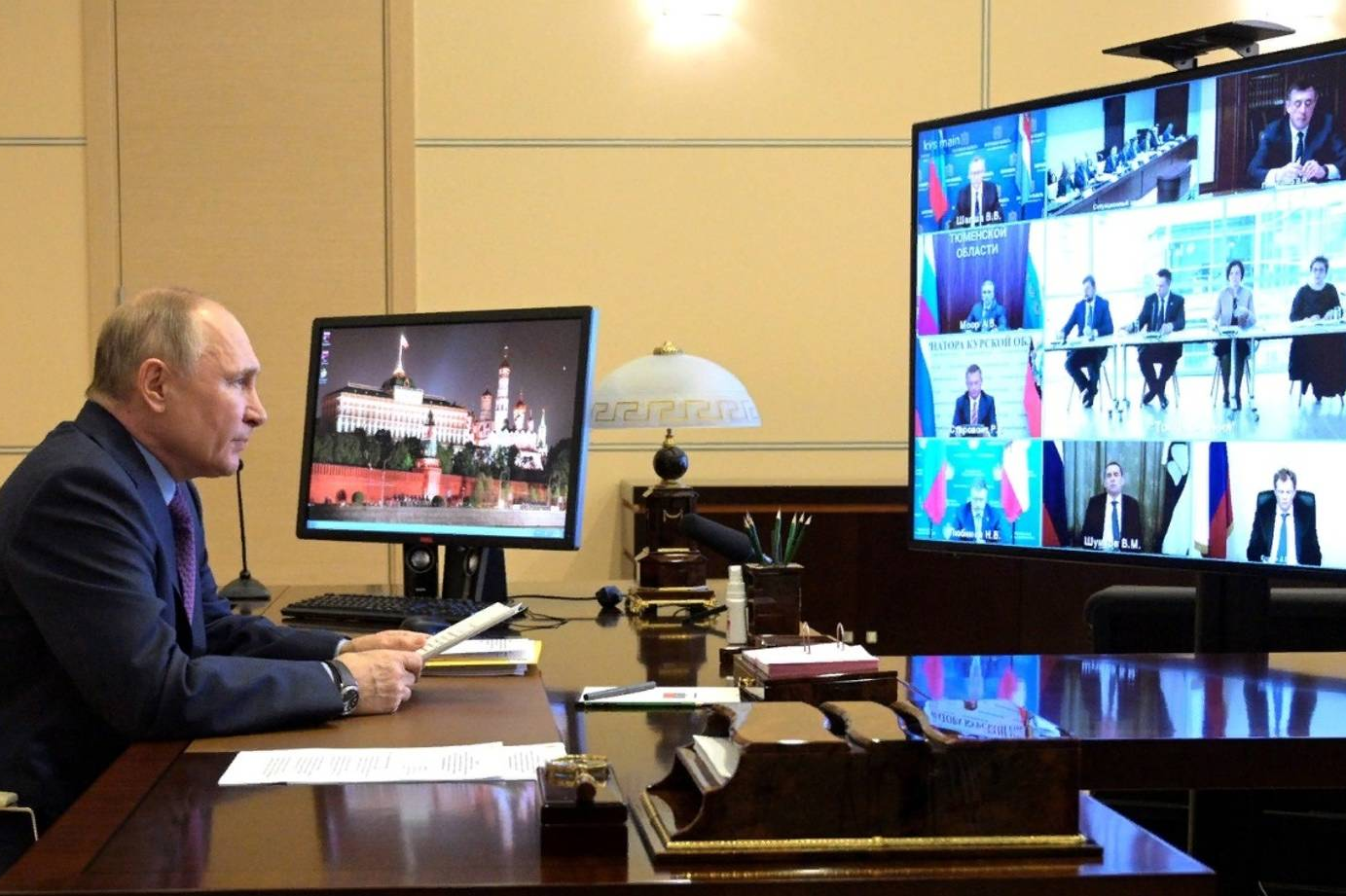 Владимир Путин поручил сосредоточить усилия на развитии социальной сферы