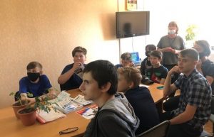 В Устьянском районе реализуется проект по трудоустройству несовершеннолетних «Юные помощники»