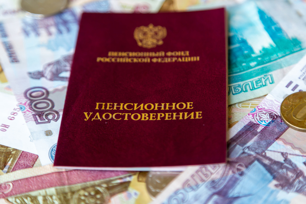 В 2023 году средний размер страховых пенсий увеличится до 21 864 рублей