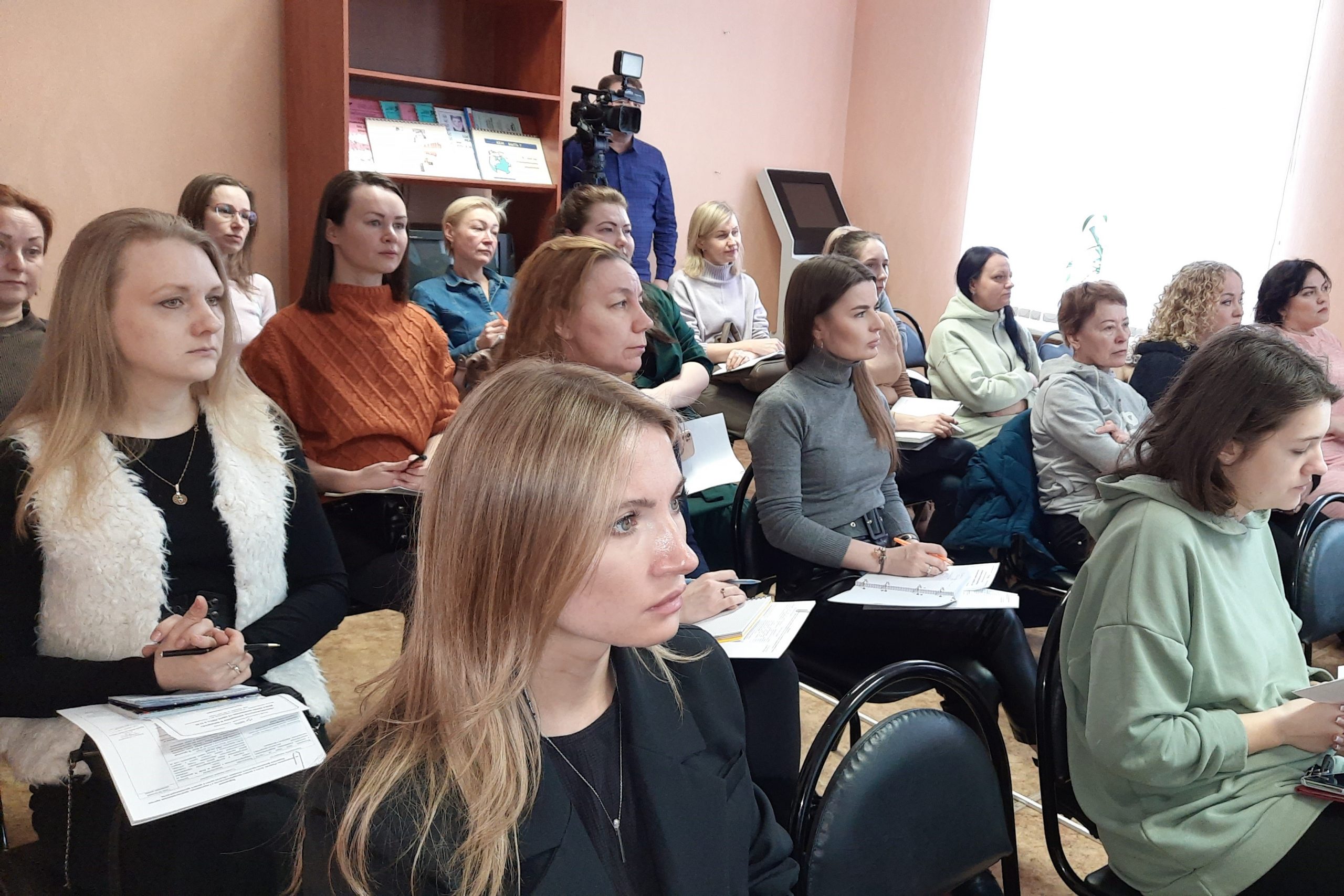 В Северодвинском отделении занятости прошел семинар «Возможности женщины в бизнесе»