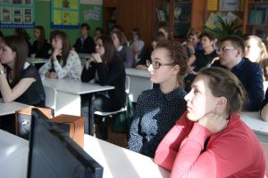 Старшеклассникам Карпогорской средней школы рассказали о ситуации на рынке труда