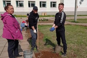 В Архангельской области дан старт летней кампании по временному трудоустройству подростков